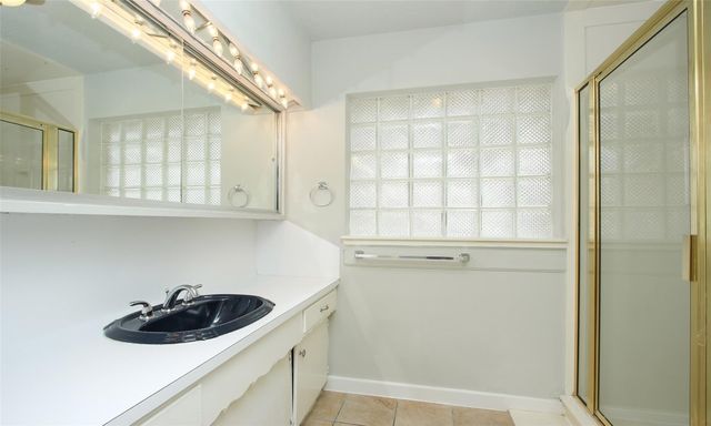 5019 Westwood, Dickinson, TX 77539