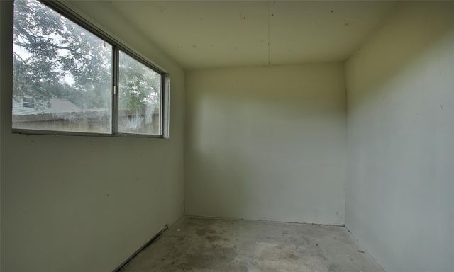 5019 Westwood, Dickinson, TX 77539