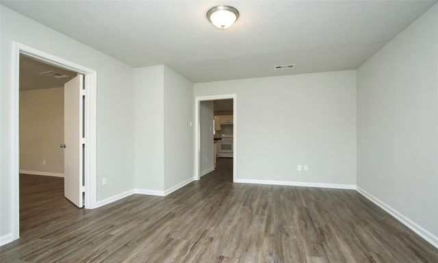 5019 Westwood, Dickinson, TX 77539