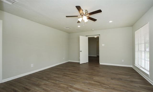 5019 Westwood, Dickinson, TX 77539