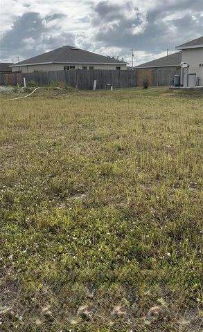 620 NW 28th St, Cape Coral, FL 33993