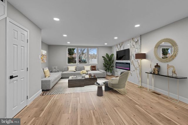 2837 ANGUS RD, Philadelphia, PA 19114