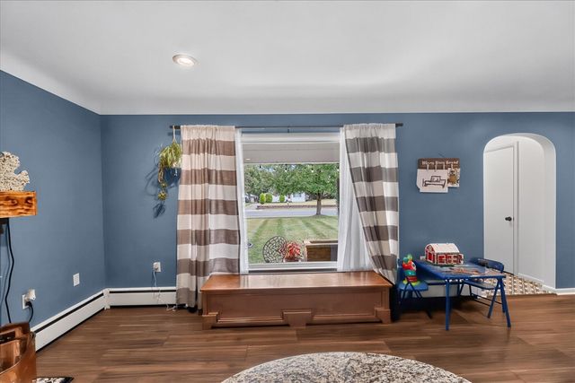 6734 Oakland Drive, Portage, MI 49024