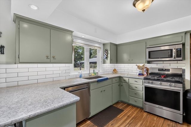 6734 Oakland Drive, Portage, MI 49024