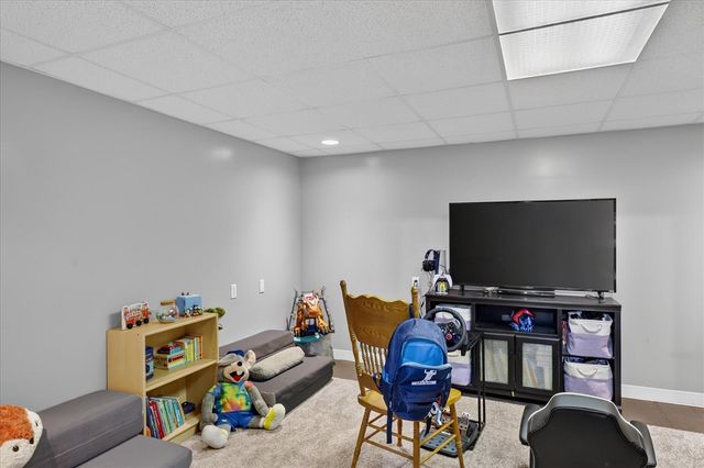 6734 Oakland Drive, Portage, MI 49024