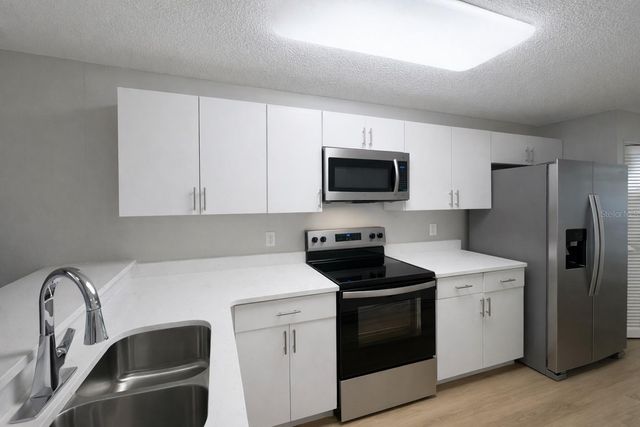 14639 PAR CLUB CIRCLE, Tampa, FL 33618