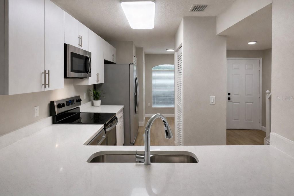 14639 PAR CLUB CIRCLE, Tampa, FL 33618