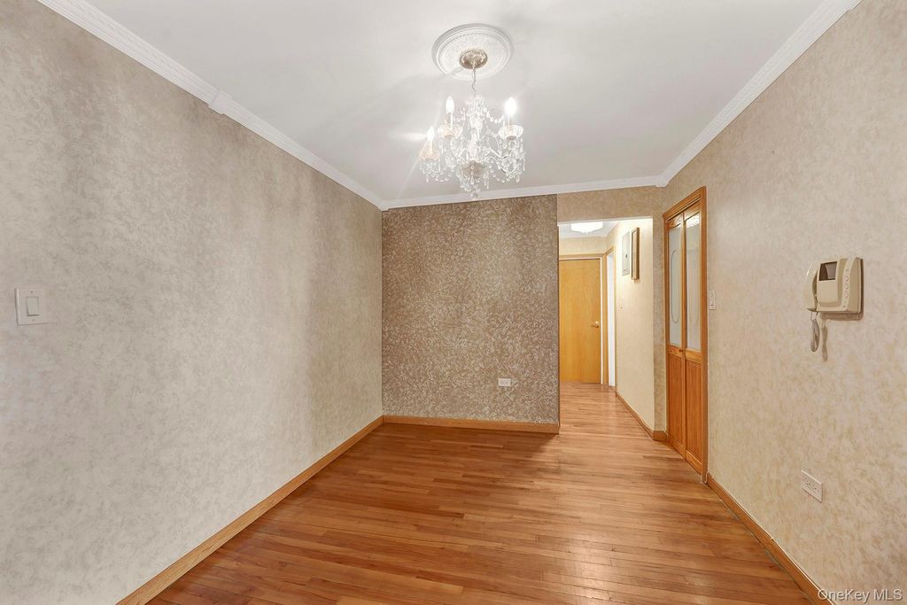 99-11 60th Avenue Apt No. 4E, Corona, NY 11368 — photo 4