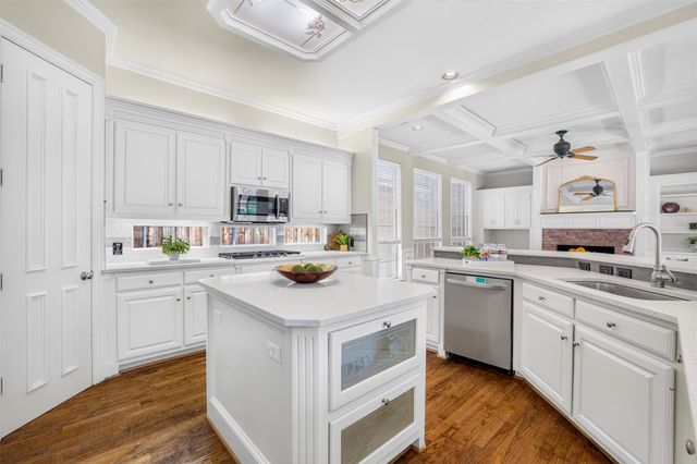 4911 Holly Tree Drive, Dallas, TX 75287