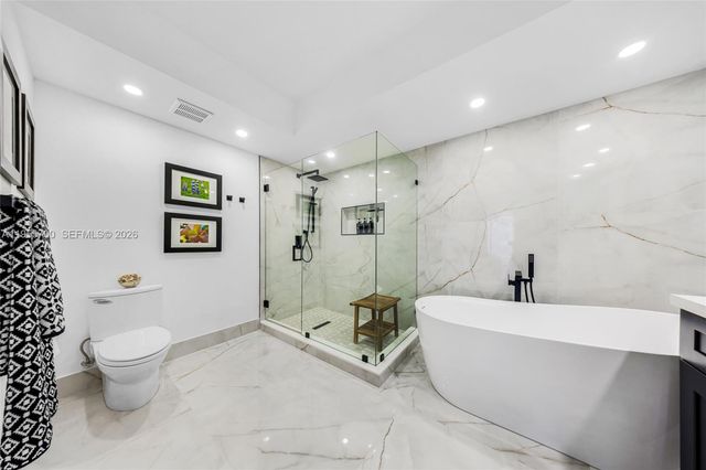 2831 N Ocean Blvd 702N, Fort Lauderdale, FL 33308