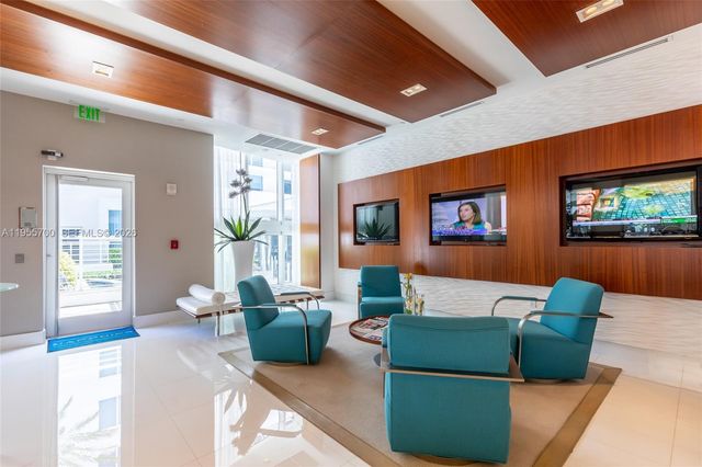 2831 N Ocean Blvd 702N, Fort Lauderdale, FL 33308