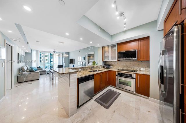 2831 N Ocean Blvd 702N, Fort Lauderdale, FL 33308