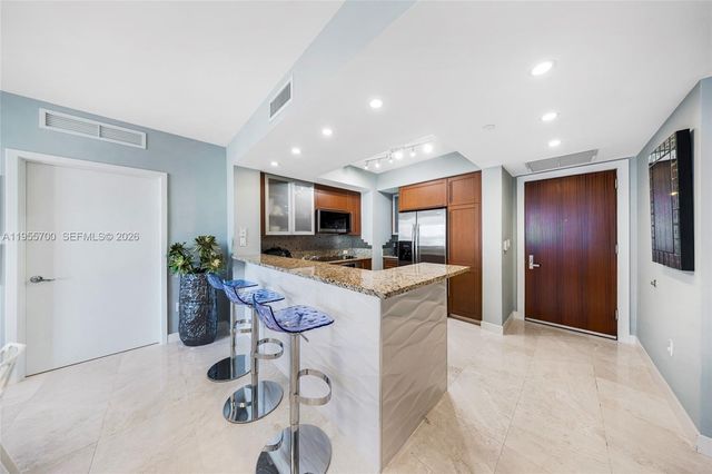 2831 N Ocean Blvd 702N, Fort Lauderdale, FL 33308