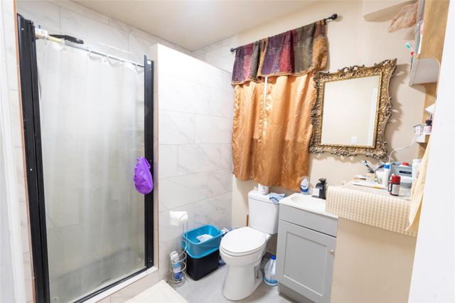 11128 Forrest Valley Drive, Houston, TX 77065