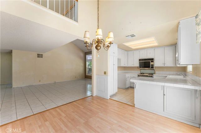 38242 7th West, Palmdale, CA 93551