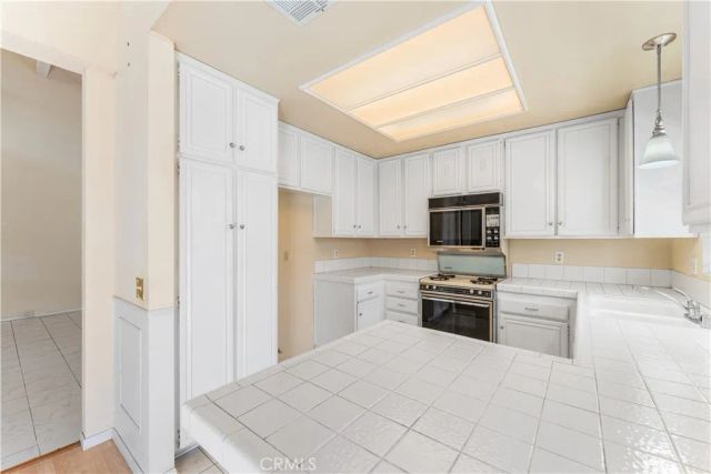 38242 7th West, Palmdale, CA 93551