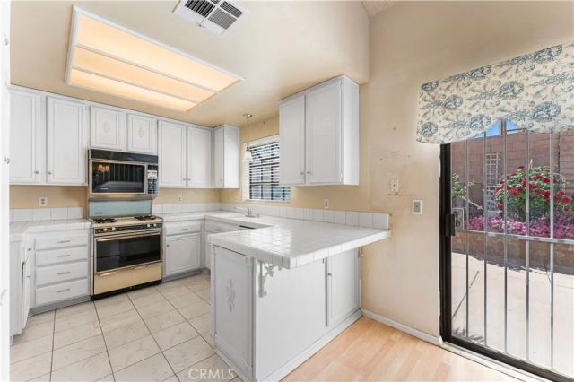 38242 7th West, Palmdale, CA 93551