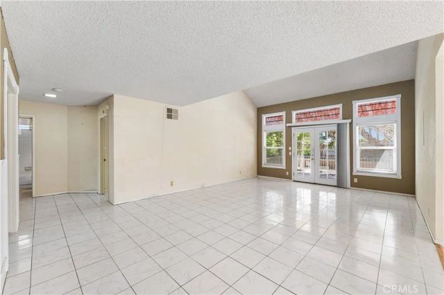 38242 7th West, Palmdale, CA 93551