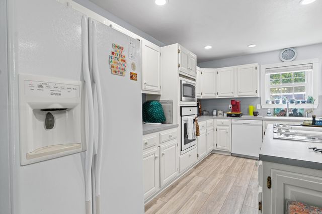 1044 Whipporwill Lane, Mountain View, AR 72560