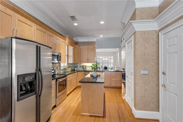 8310 Parker Place, Roswell, GA 30076