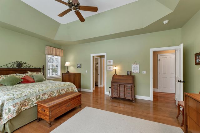 27 Abenaukee Drive, Wolfeboro, NH 03894