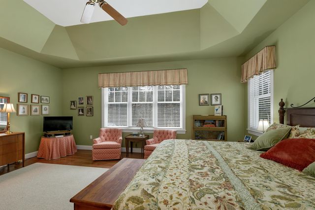 27 Abenaukee Drive, Wolfeboro, NH 03894