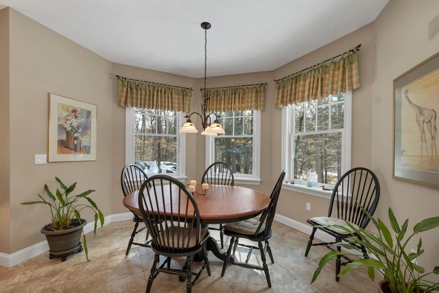 27 Abenaukee Drive, Wolfeboro, NH 03894