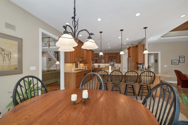 27 Abenaukee Drive, Wolfeboro, NH 03894