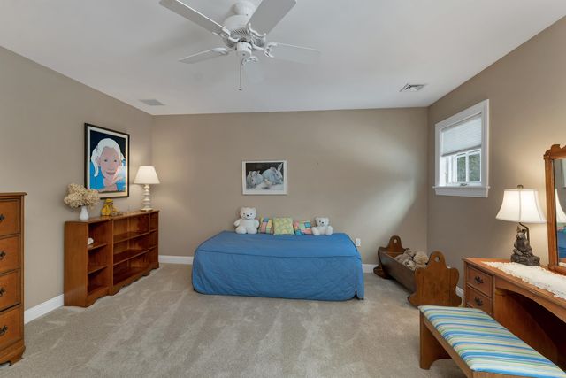 27 Abenaukee Drive, Wolfeboro, NH 03894