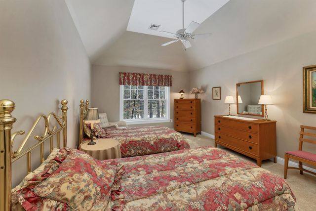 27 Abenaukee Drive, Wolfeboro, NH 03894