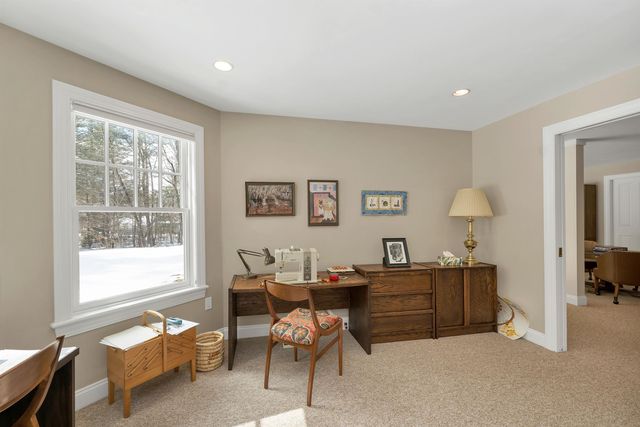 27 Abenaukee Drive, Wolfeboro, NH 03894