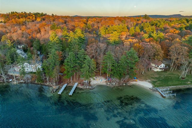 27 Abenaukee Drive, Wolfeboro, NH 03894