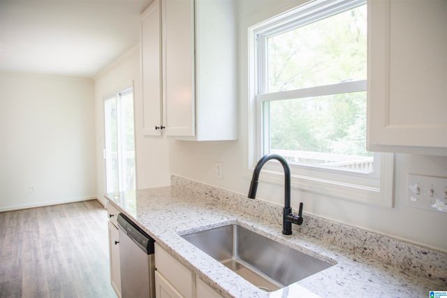 732 CROSSCREEK TRAIL, Pelham, AL 35124