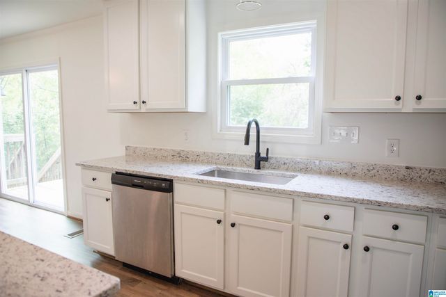 732 CROSSCREEK TRAIL, Pelham, AL 35124