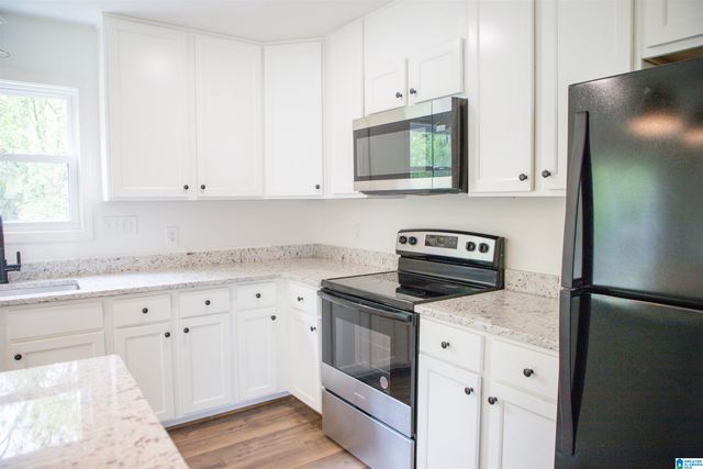 732 CROSSCREEK TRAIL, Pelham, AL 35124