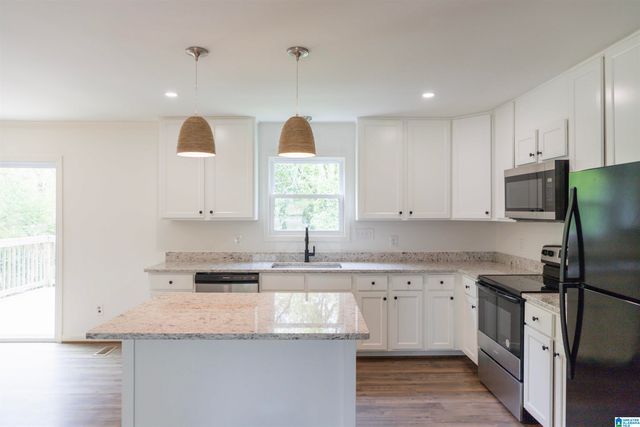 732 CROSSCREEK TRAIL, Pelham, AL 35124