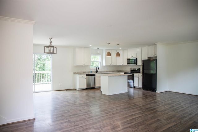 732 CROSSCREEK TRAIL, Pelham, AL 35124