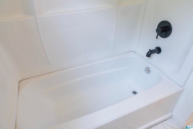 732 CROSSCREEK TRAIL, Pelham, AL 35124