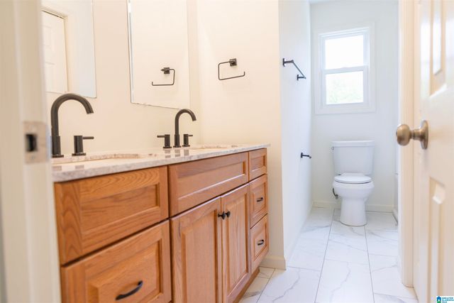 732 CROSSCREEK TRAIL, Pelham, AL 35124