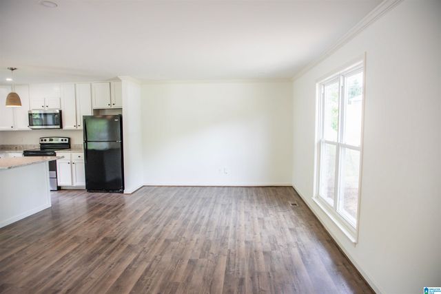 732 CROSSCREEK TRAIL, Pelham, AL 35124