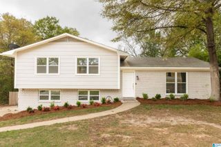 732 CROSSCREEK TRAIL, Pelham, AL 35124