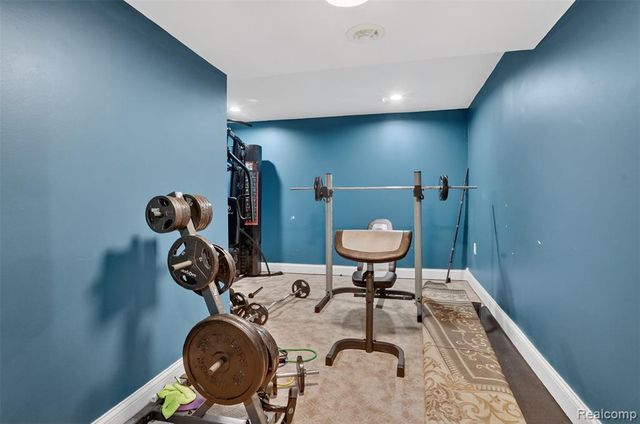 2825 Long Meadow Lane, Rochester Hills, MI 48307