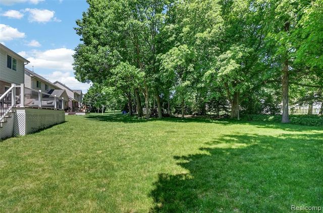 2825 Long Meadow Lane, Rochester Hills, MI 48307