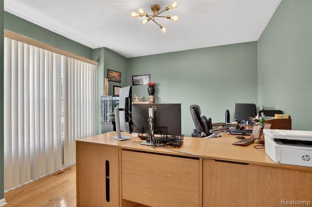 2825 Long Meadow Lane, Rochester Hills, MI 48307