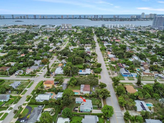 415 Park Avenue, Lake Park, FL 33403