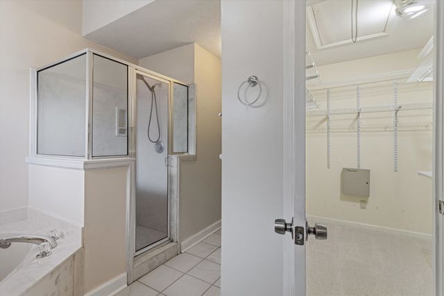 8585 TIMBER CREEK DR, Memphis, TN 38018