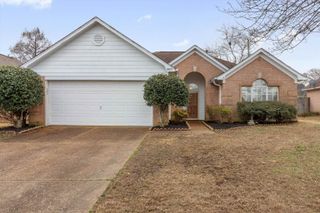 8585 TIMBER CREEK DR, Memphis, TN 38018