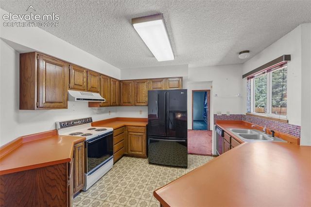 4180 Gleneagle Court, Colorado Springs, CO 80909
