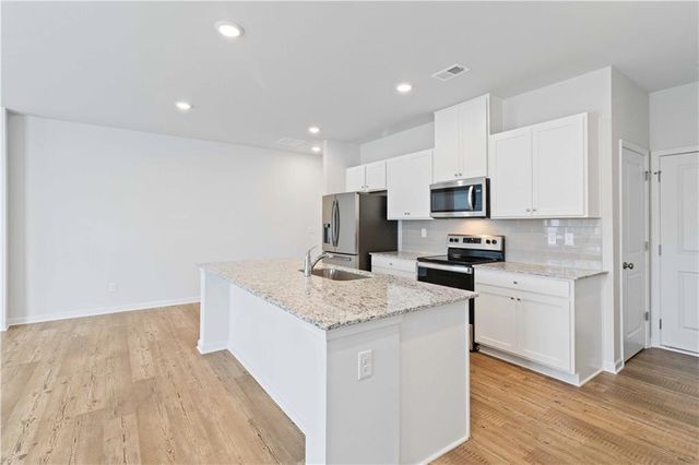 5113 Sidney Square, Flowery Branch, GA 30542