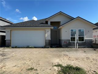 1812 White Ibis Dr, Portland, TX 78374